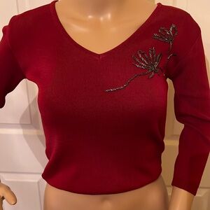 ArdenB burgundy red Vneck sweater with black beaded floral designS/M